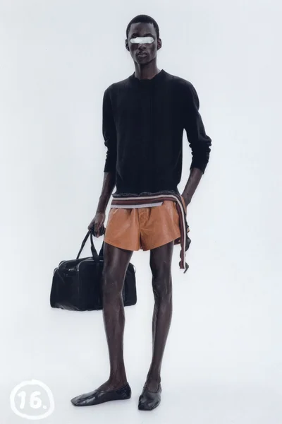 Look 16